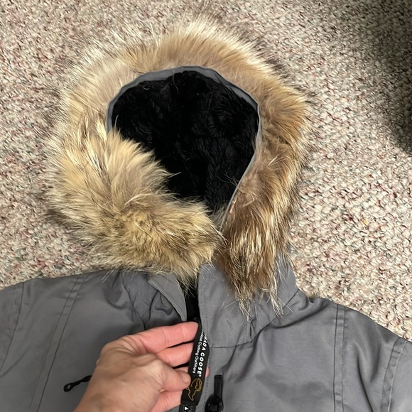 Canada Goose trillium parka - Picture 2 of 15